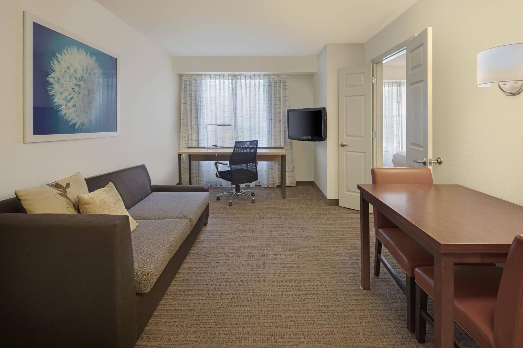 Residence Inn Indianapolis Airport Екстериор снимка