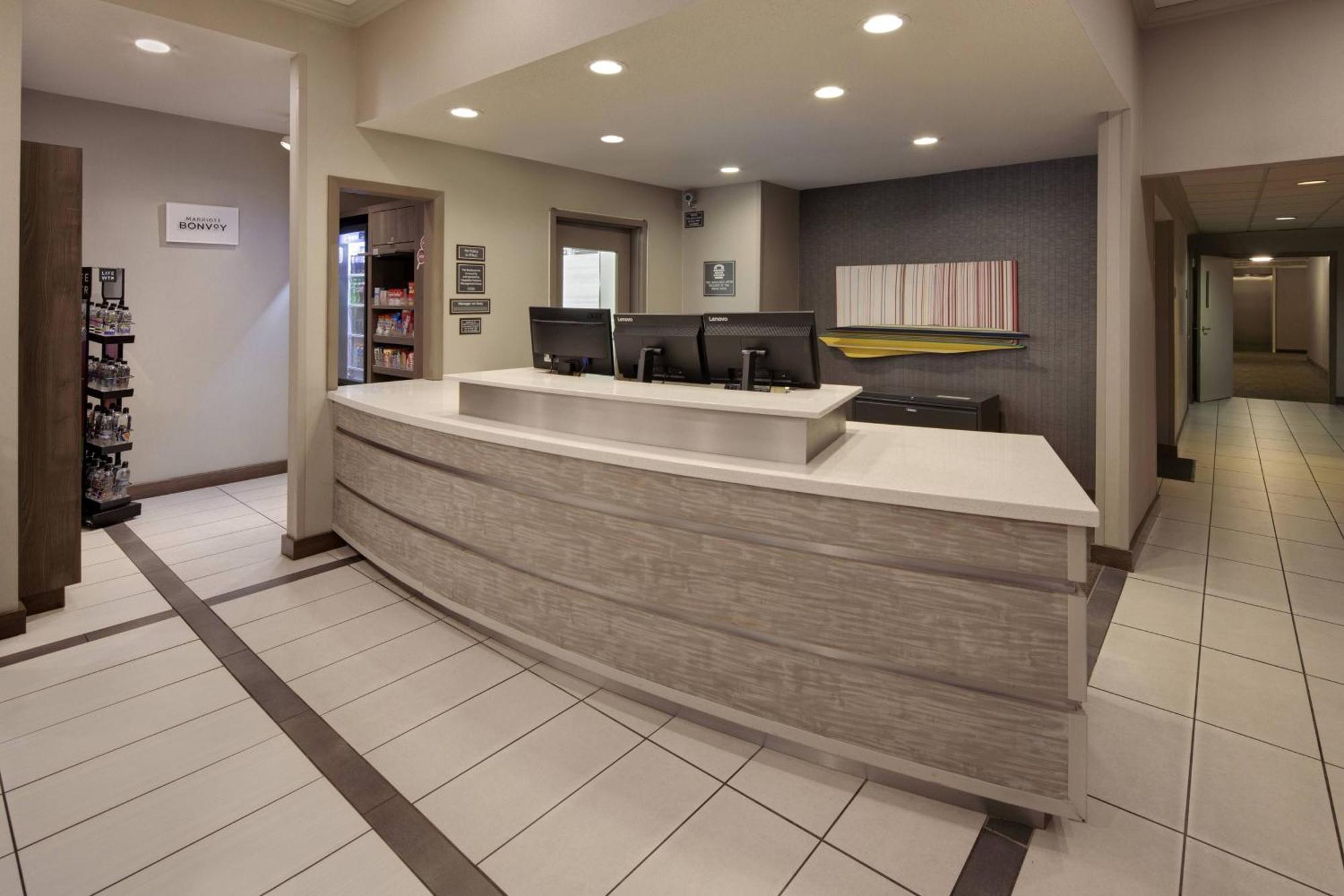 Residence Inn Indianapolis Airport Екстериор снимка