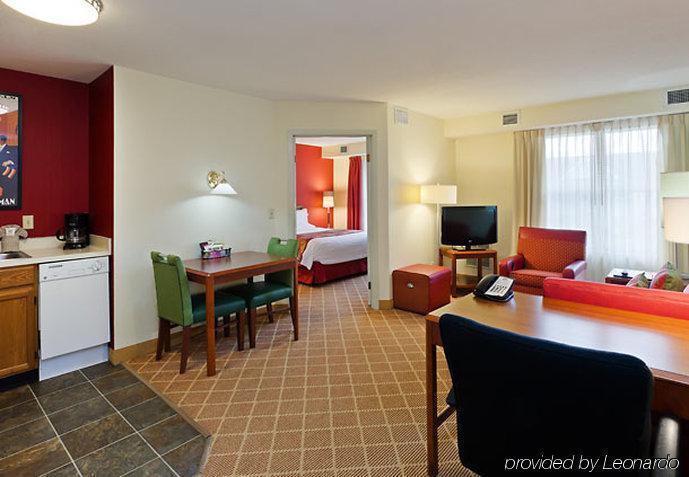 Residence Inn Indianapolis Airport Стая снимка