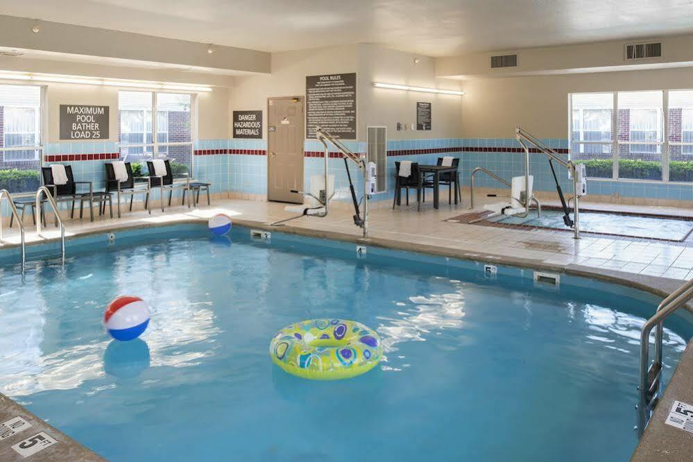 Residence Inn Indianapolis Airport Екстериор снимка
